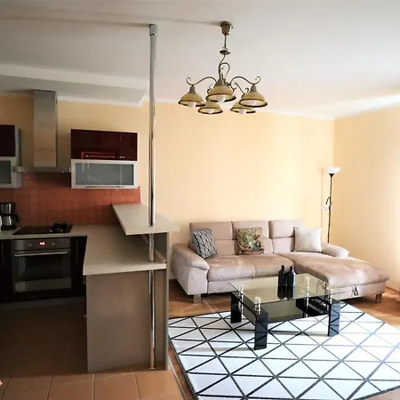 Fox Apartment